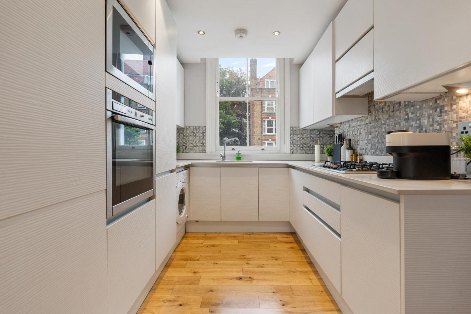 Hidden Gem In Location - Beautiful 2 Bed * Londres