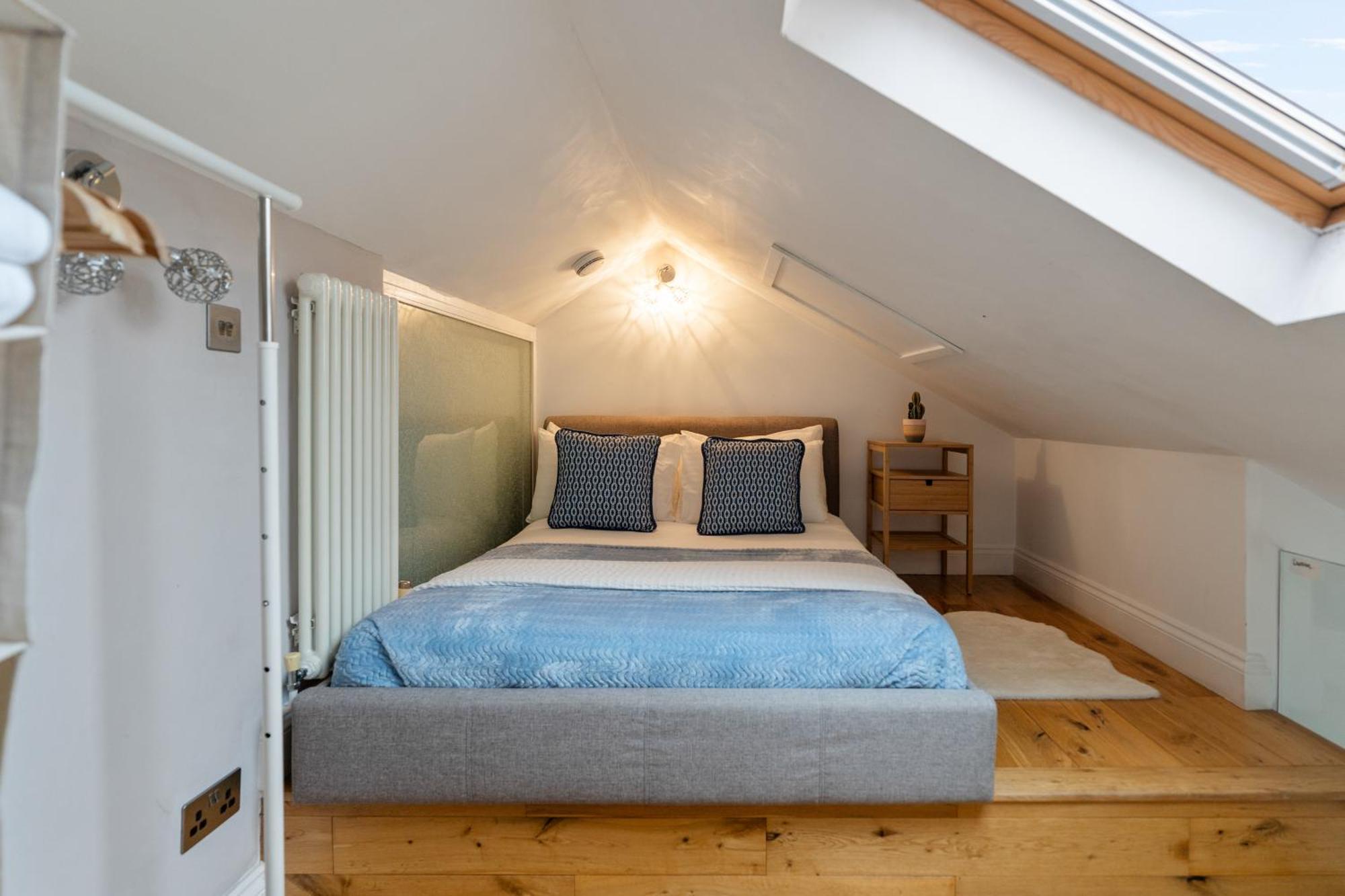 Apartamento Hidden Gem In Location - Beautiful 2 Bed